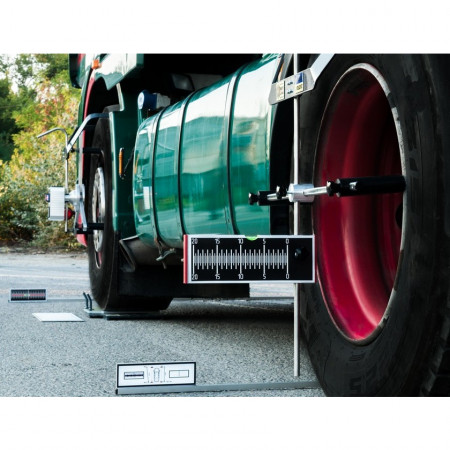 Стенд развал-схождение Red Line для грузовых автомобилей, Украина Стенд развал-схождение Red Line для грузовых автомобилей, Украина 1