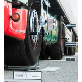 Стенд развал-схождение Red Line для грузовых автомобилей, Украина Стенд развал-схождение Red Line для грузовых автомобилей, Украина